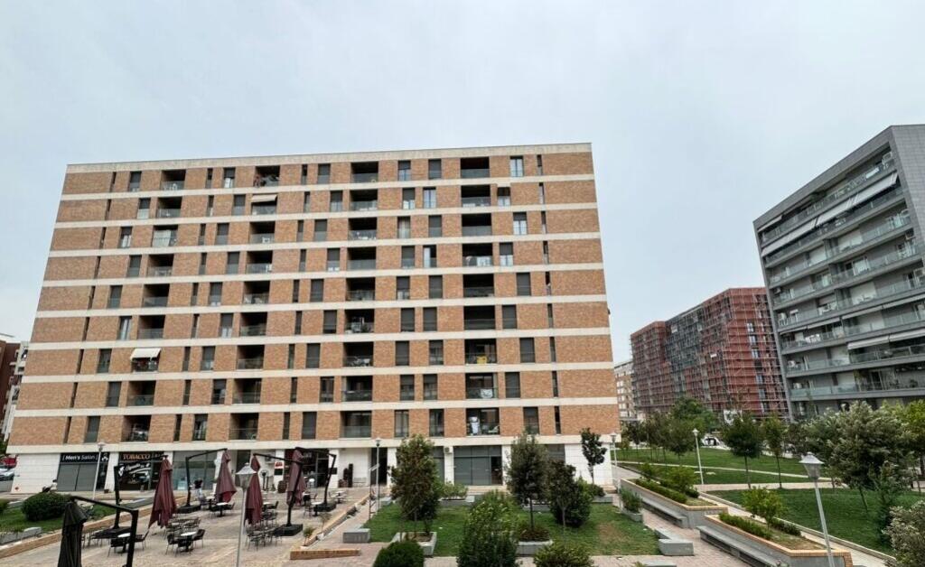 🏡 Shitet Apartament 3+1+2 në Kompleksin “Fiori Di Bosko”