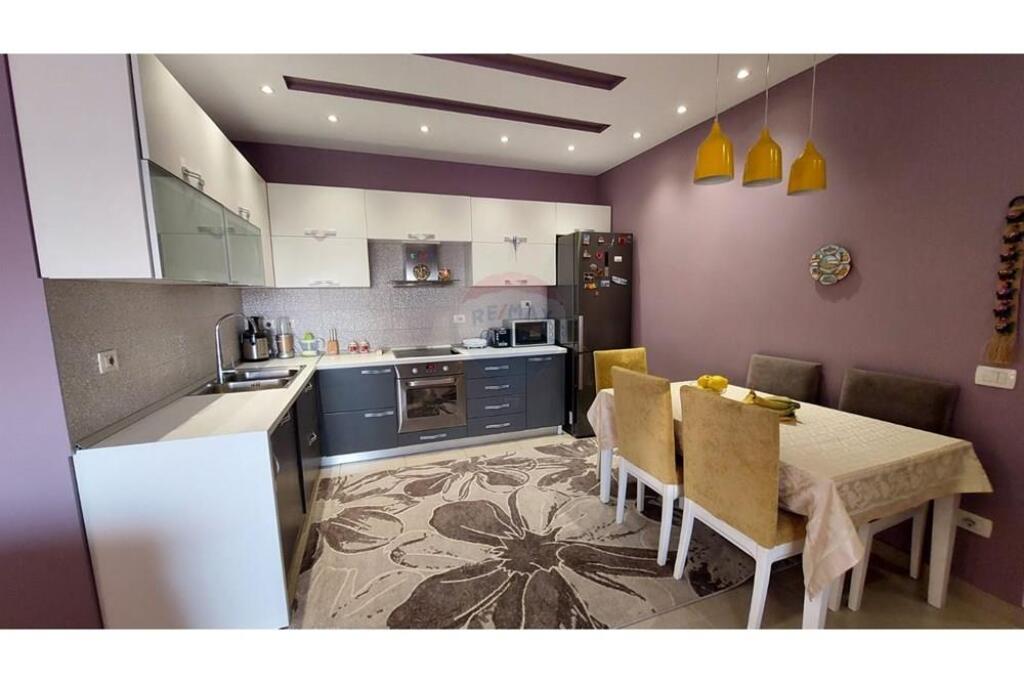 Apartament 2+1 me qira te Rruga e Elbasanit!