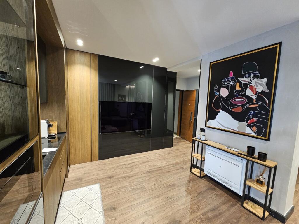 Luxury studio for sale in Vlorë.