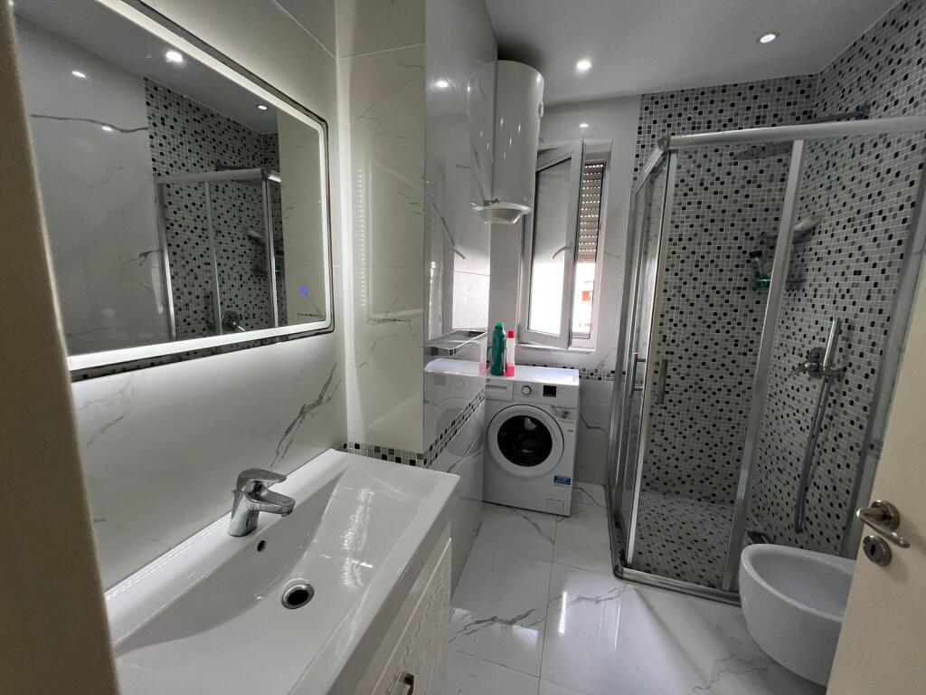Apartament 2+1 me qira ne Astir