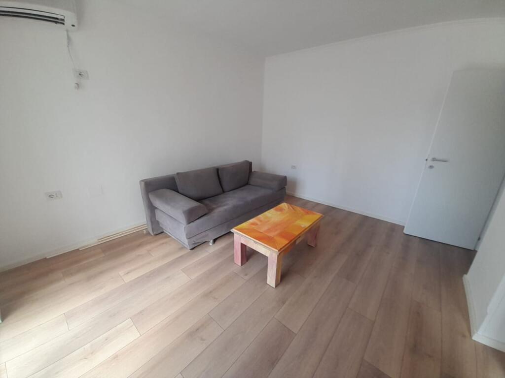 Apartament zyre për qira tek 21 dhjetori