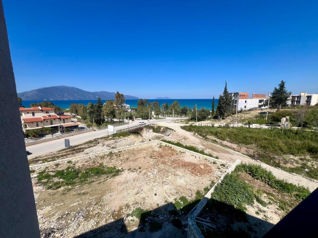 Apartment for sale in Radhimë