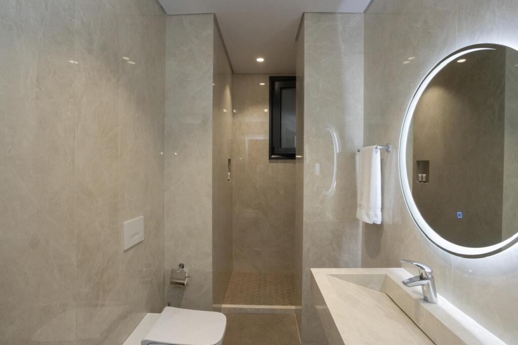 Hotel for sale in Vlorë