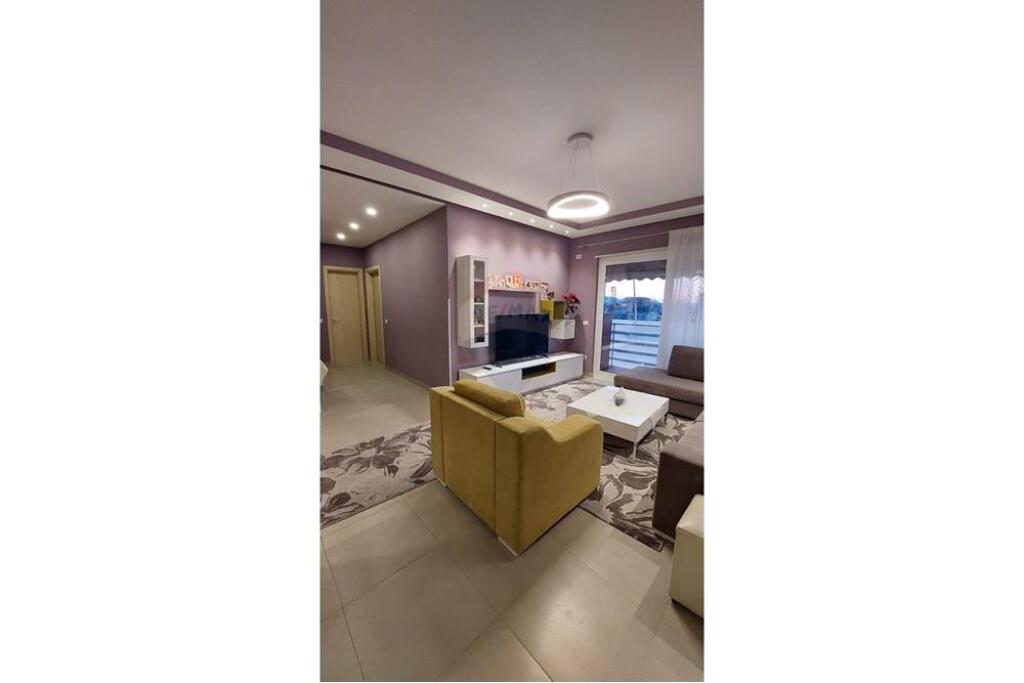 Apartament 2+1 me qira te Rruga e Elbasanit!