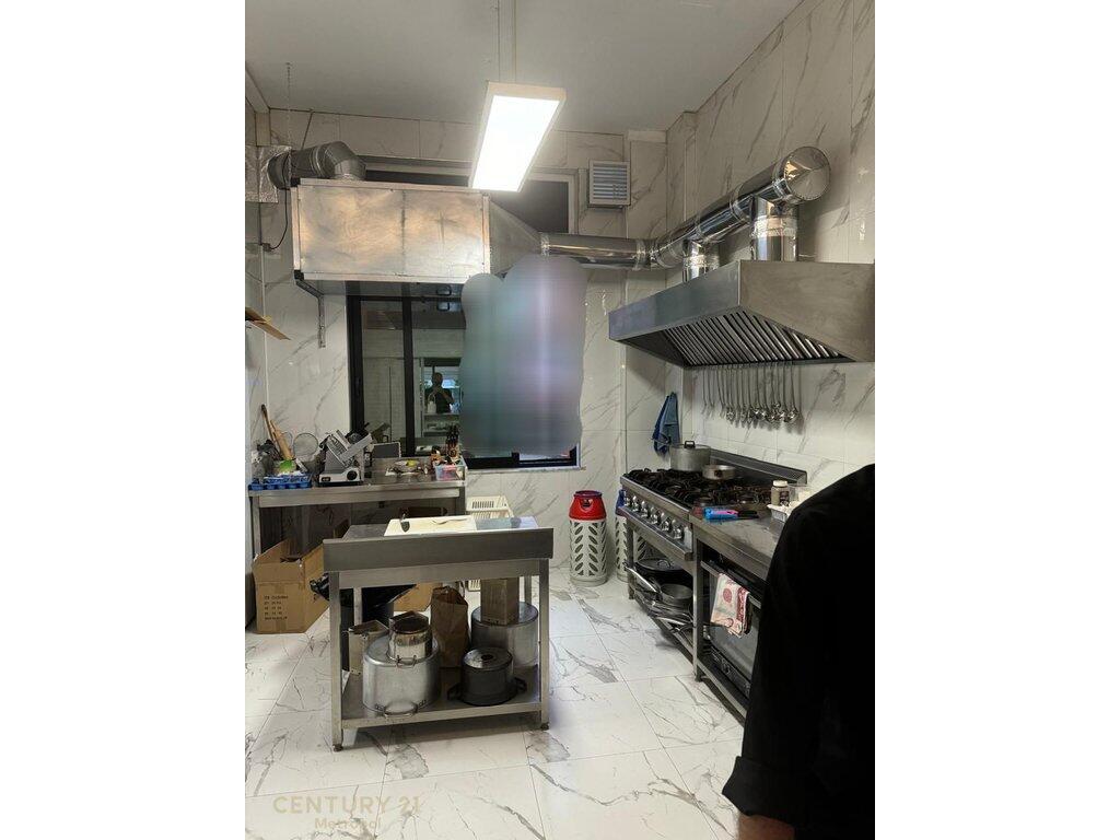 FOR SALE COMMERCIAL SPACE NEAR WILLSON SQUARE!