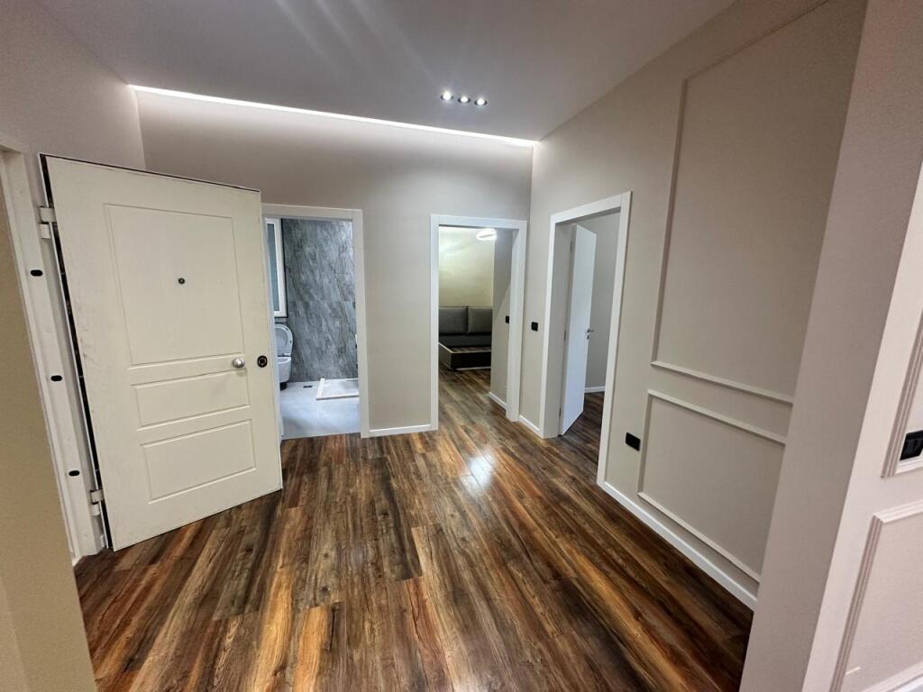 For sale apartment 2+1+2 Gjiri Lalzit (Lura)