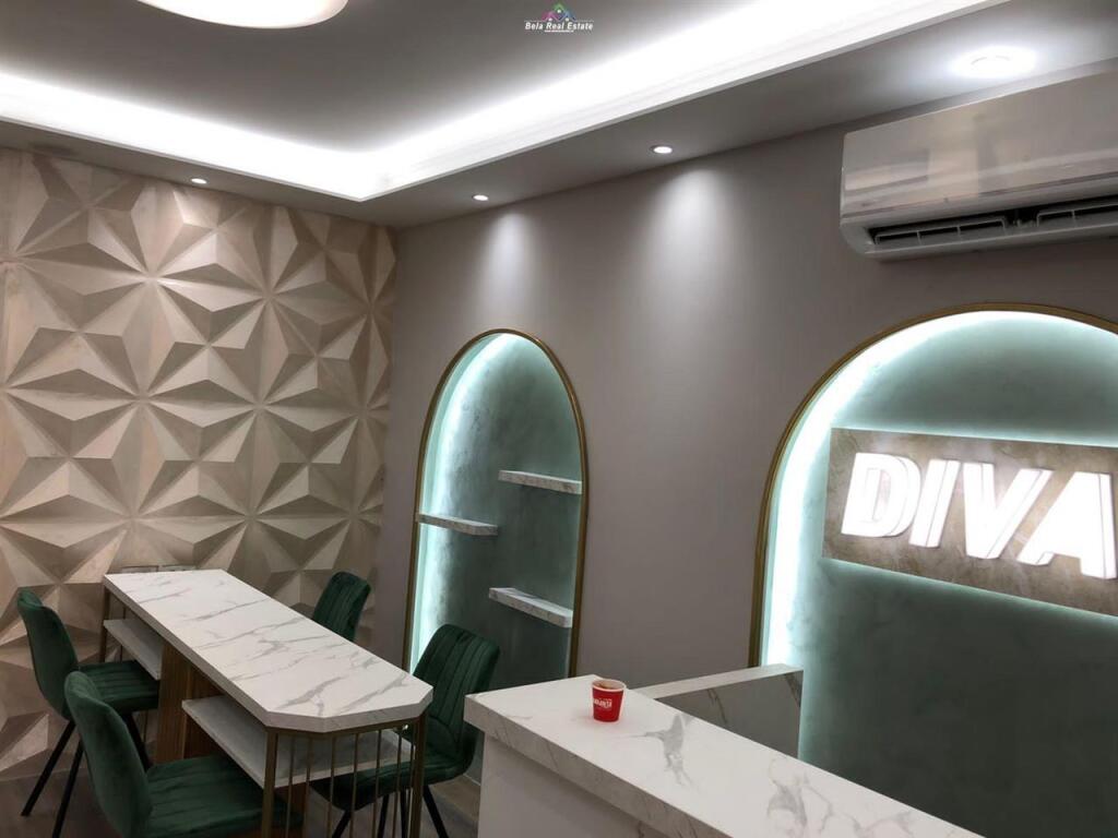 Dyqan Estetike mer qera Tek Brryli (ID BD21251) Tirane