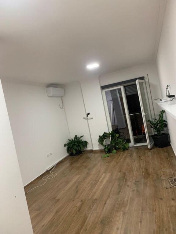 OFFICE FOR RENT 65 M MYSLYM SHYRI 800 EURO