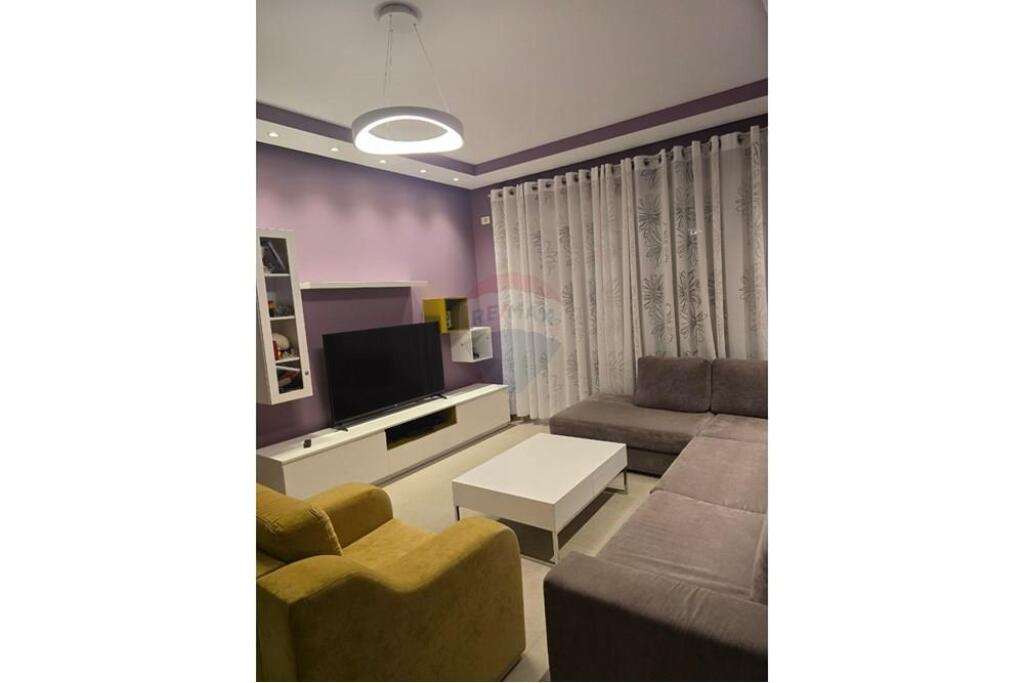 Apartament 2+1 me qira te Rruga e Elbasanit!