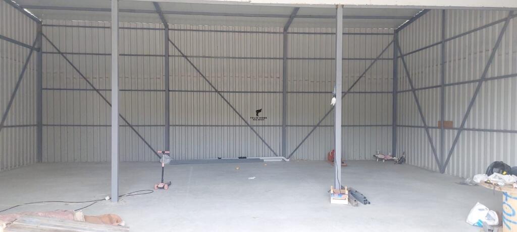 MAGAZINE ME QERA 660 M2 VAQARR 800 EURO