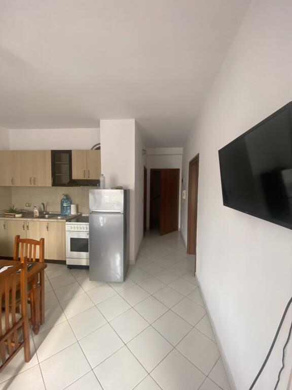 1+1, furnished, Astir
