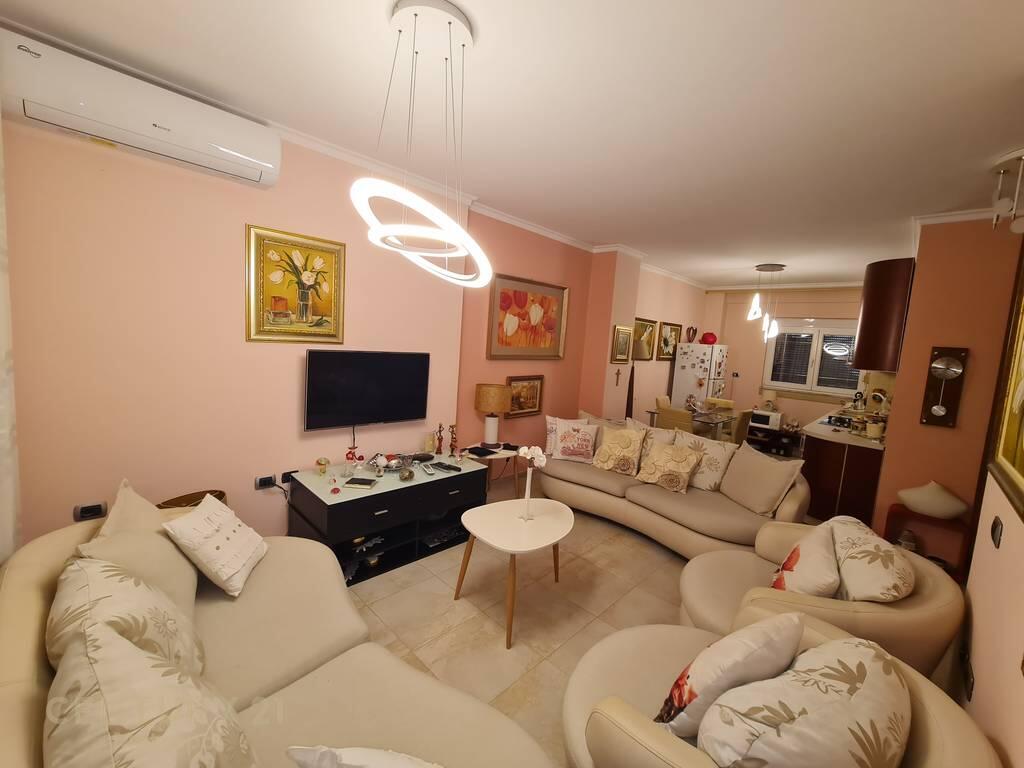 FOR RENT FURNISHED 1+1 APARTMENT, NEW MARKET!