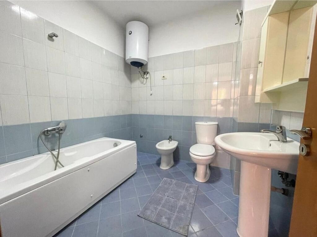 Apartament 2+1 me qira ne Astir