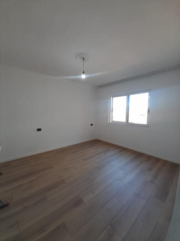 Apartament zyre për qira tek 21 dhjetori