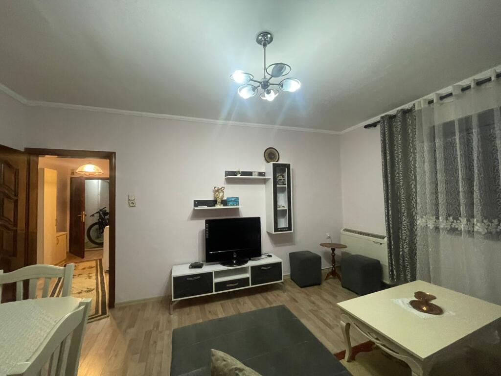 Apartament 2+1 me qira prane Diplomat 2