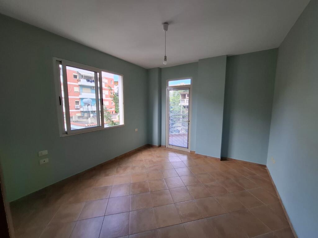 Fresk Apartment 2+1 for rent empty