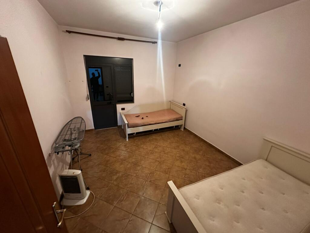 2+1 entrance for rent behind Marin Barleti University, residence