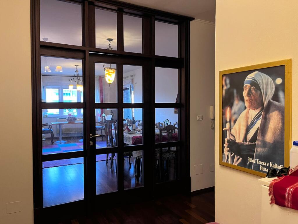FOR RENT APARTMENT 2+1+2+2 BALCONIES ON ELBASAN STREET