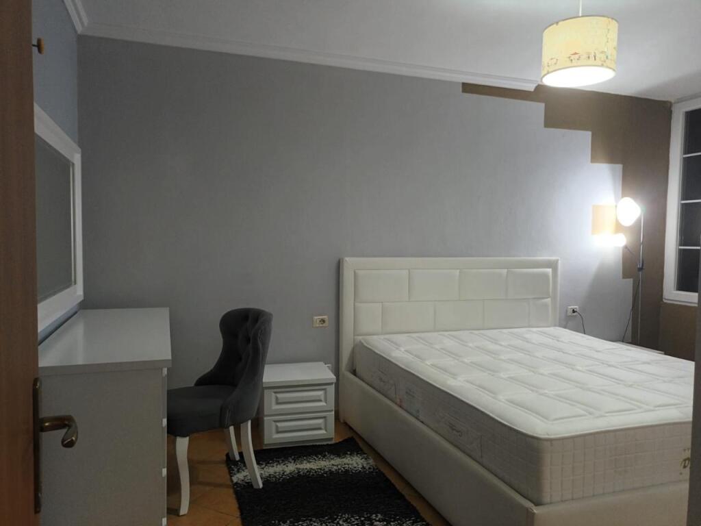 Near Bar Oksigjen 2+1 for rent