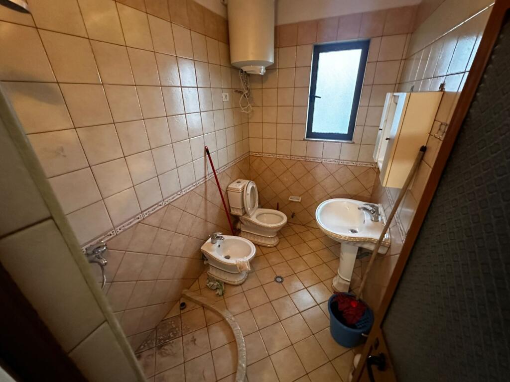 2+1 entrance for rent behind Marin Barleti University, residence