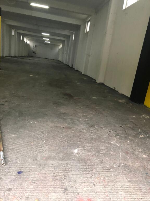 Warehouse for rent by the road on the Tirana-Durres highway