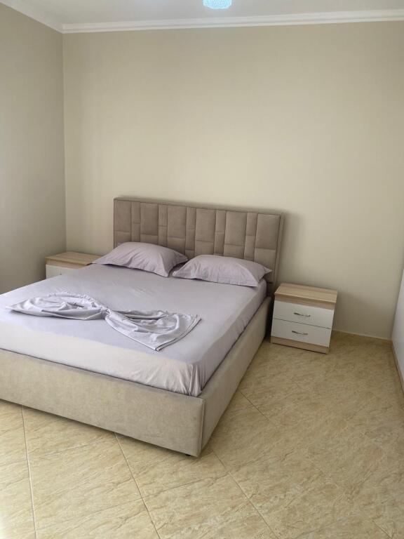 Astir tek rrethi Apartament 2+1