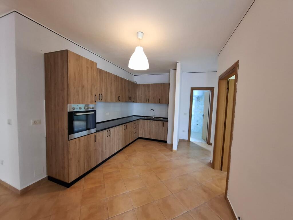 Fresk Apartment 2+1 for rent empty