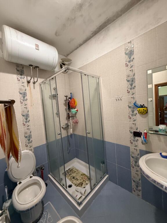 Vendita Casa 3+1 vicino alla scuola "Halim Xhelo", Vlorë