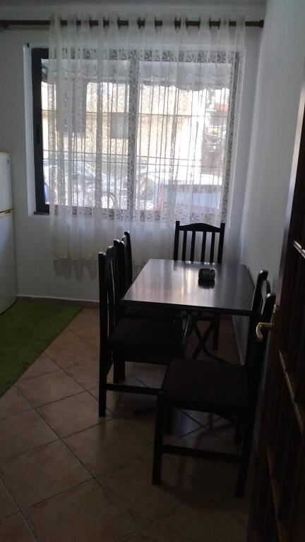 Rent, Apartment 2+1, Ferit Xhajko Street-Former Durrës Restaurant