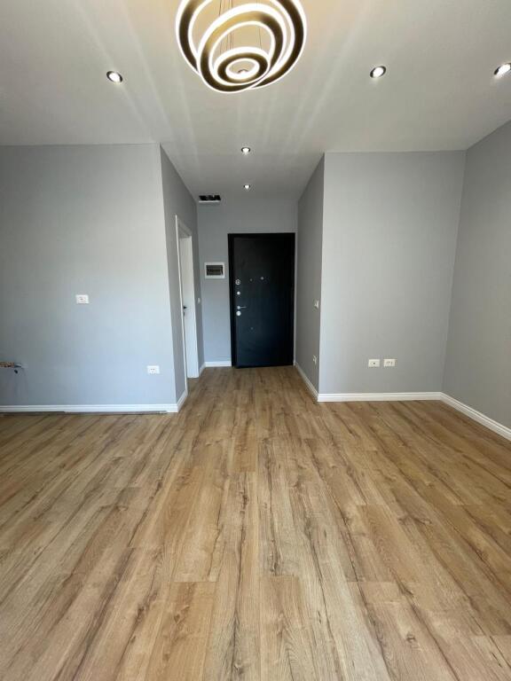 5 Maj Apartament për shitje 1+1