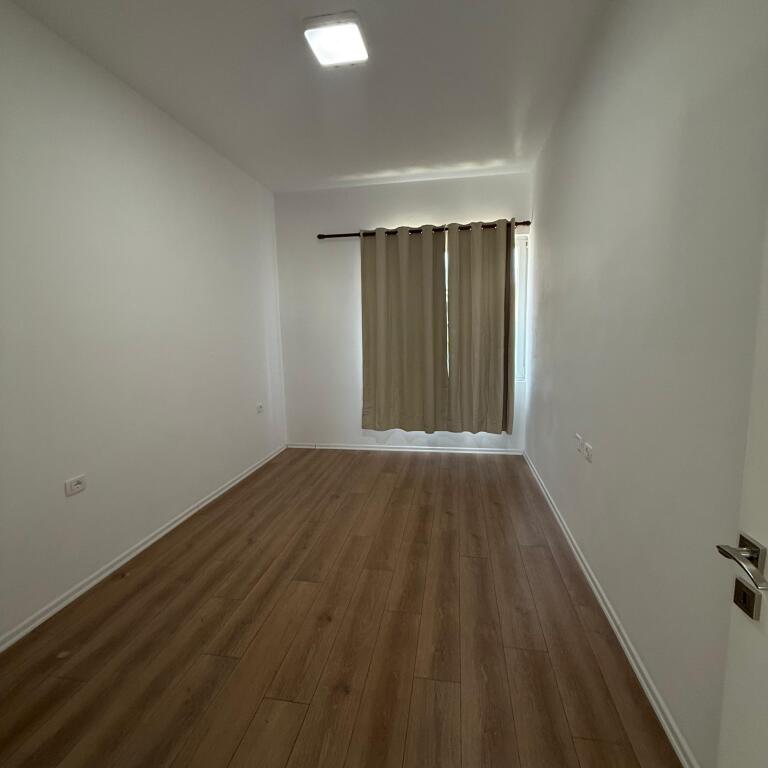 ZYRE ME QIRA TE SQUARE 21