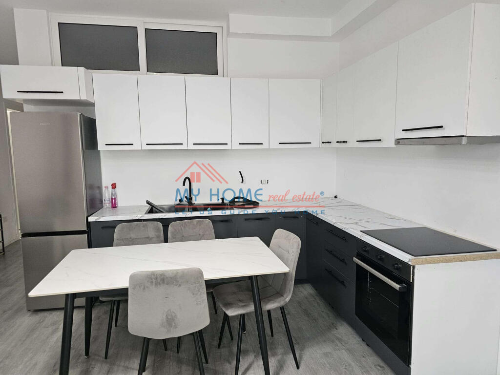 2+1 Apartment for Rent at 5 Maji Tirana