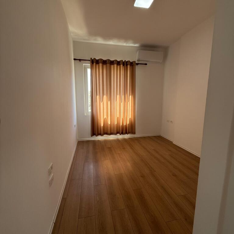 ZYRE ME QIRA TE SQUARE 21
