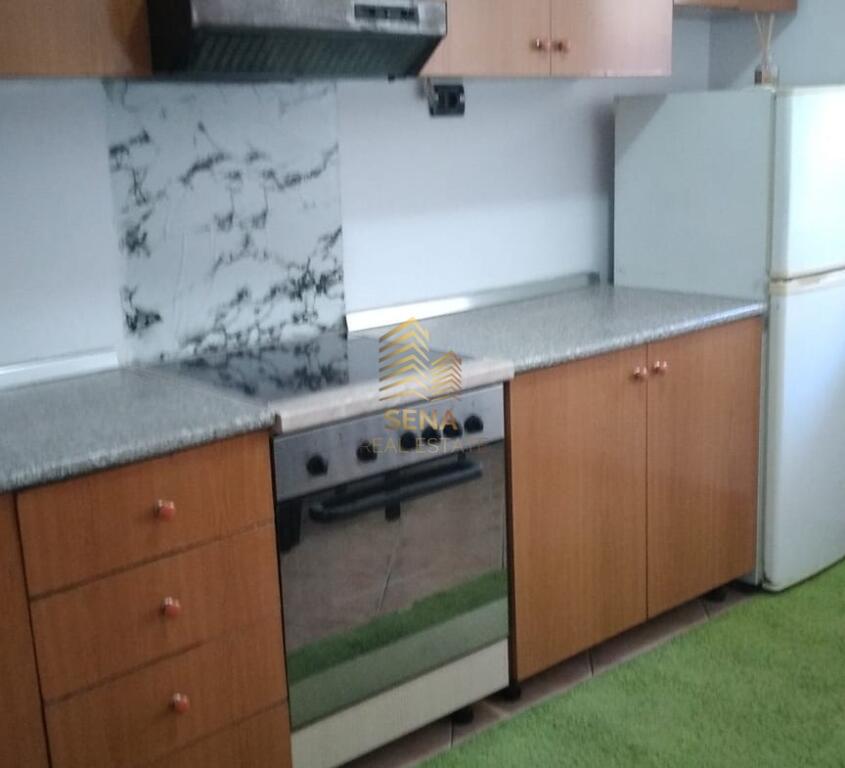 Qira, Apartament, 1+1+Attik, te Ish Restorant Durresi.