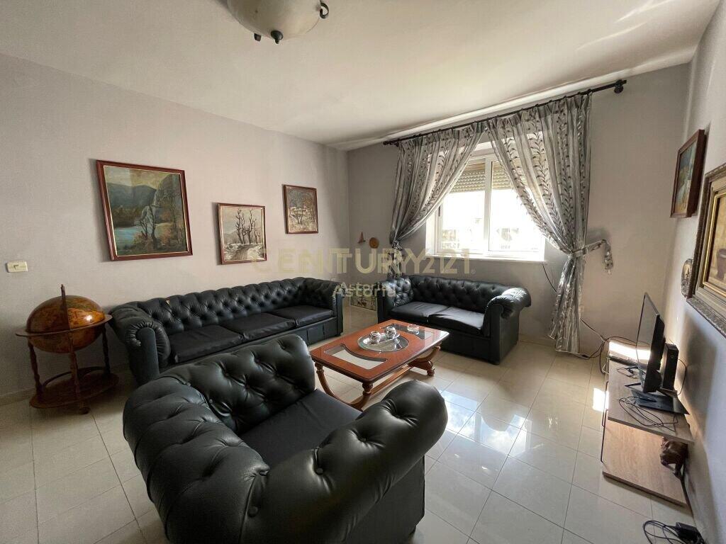 FOR RENT APARTMENT 2+1 ON DURRES STREET NEAR THE 'QEMAL STAFA' GYMNASIUM