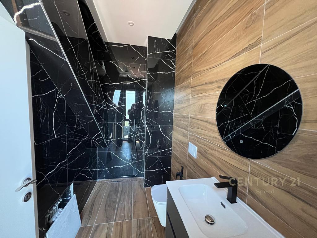 We are renting an Apartment 2+1+2 in the ARLIS Complex | Pharmacy 10 - Tirana