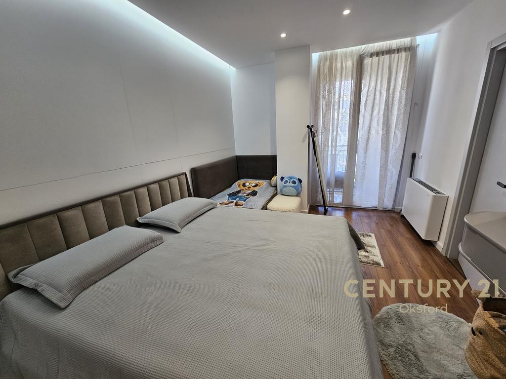APARTMENT 1+1 WITH PARKING SPACE FOR RENT AT THE FORMER AVIATION FIELD, MODERN LUXURIOUS FURNITURE