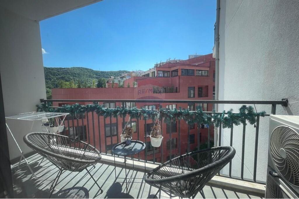 2+1 apartment with parking space at Kodra e Diellit 1