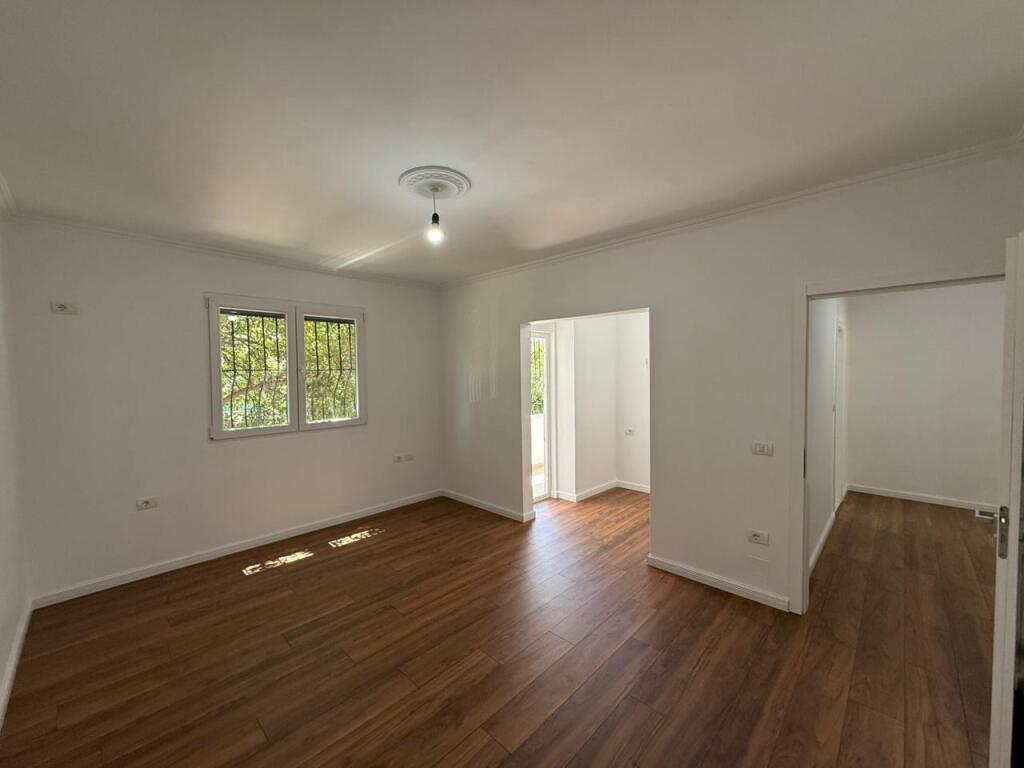 APARTAMENT 1+1 NE SHITJE, TEK HOTEL DIPLOMAT, MBRAPA KOMPLEKSIT DELIJORGJI