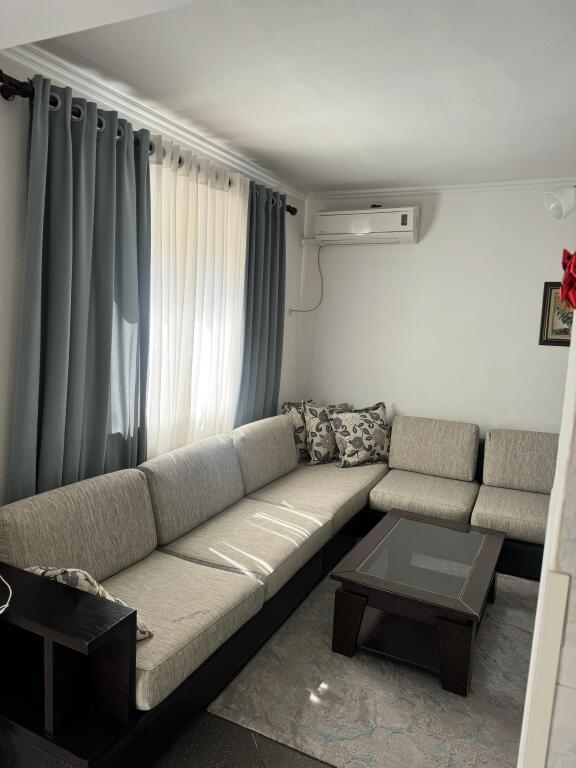 2+1 apartment for rent at Ish Tregu Elektrik