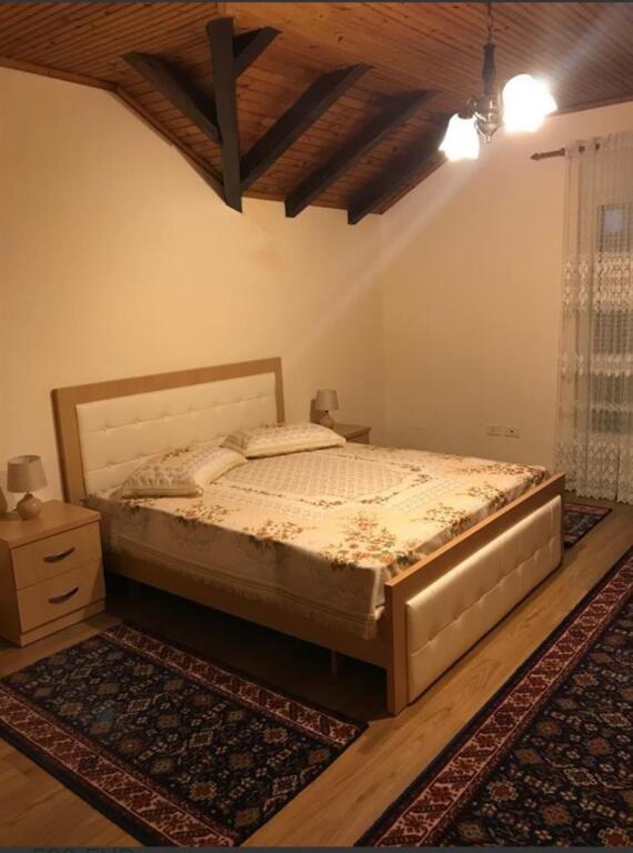 In the area of Xhamllik, Architect Sinani St., the third floor of a 2+1 villa is for rent, furnished.
