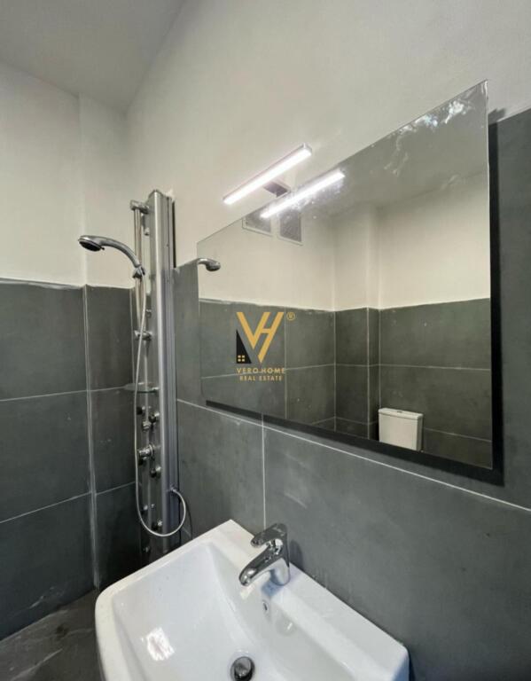 BUSINESS SPACE OF 300M2 FOR RENT IN PASKUQAN