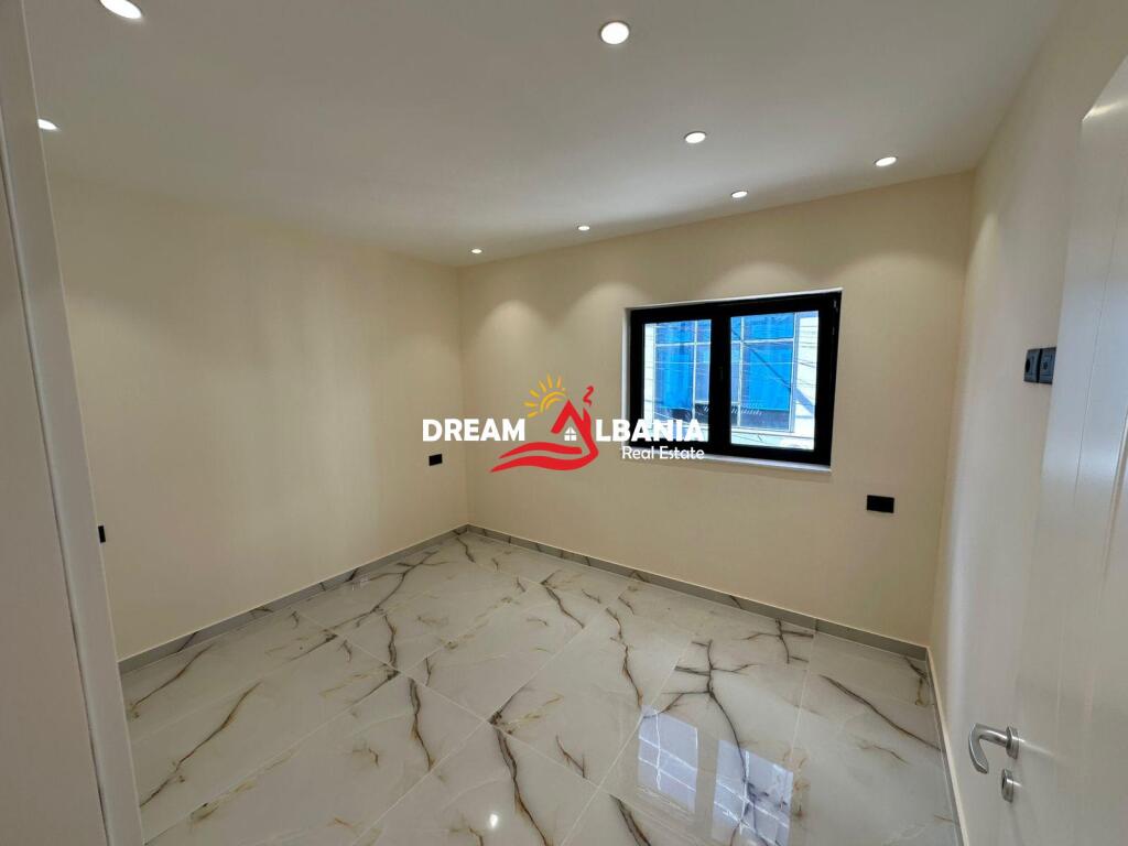 Two-story space for rent on Elbasan Street, near the American Embassy - Ideal for offices and educational centers (ID 4251396)
