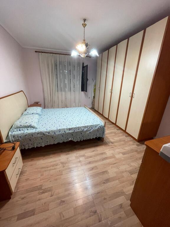 Jepet me qera apartament 2+1 Kati 1, 75 m²