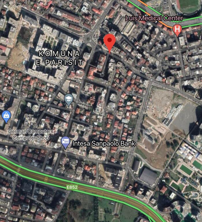 Dyqan me Qera +2 Poste Parkimi tek Komuna e Parisit, prane Zgares Dragon