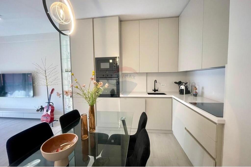 2+1 apartment with parking space at Kodra e Diellit 1
