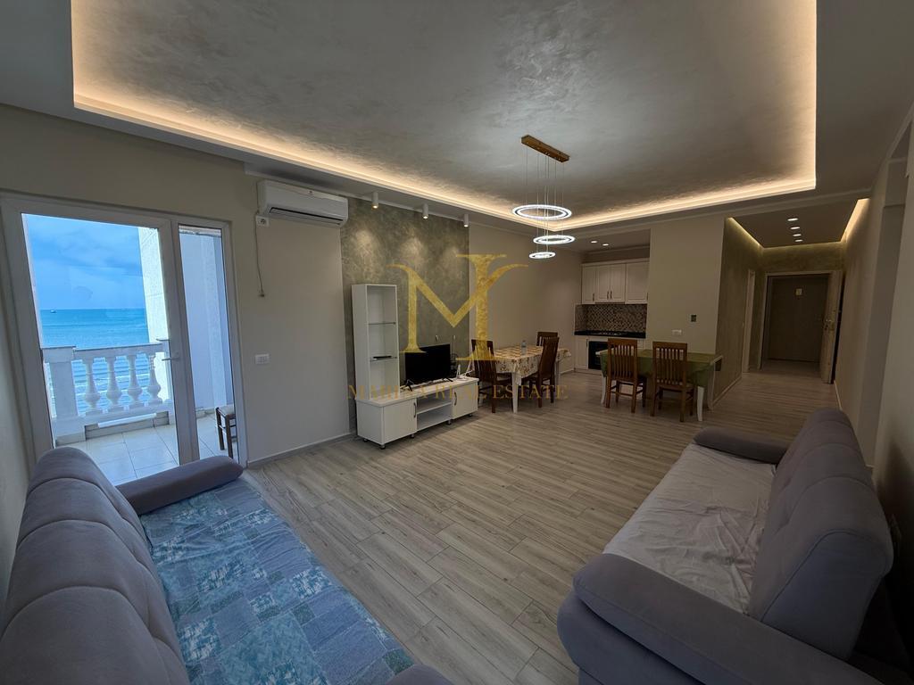 Apartament 2+1 për Shitje, Rrota Kuqe, Vijë e Parë me Detin!!