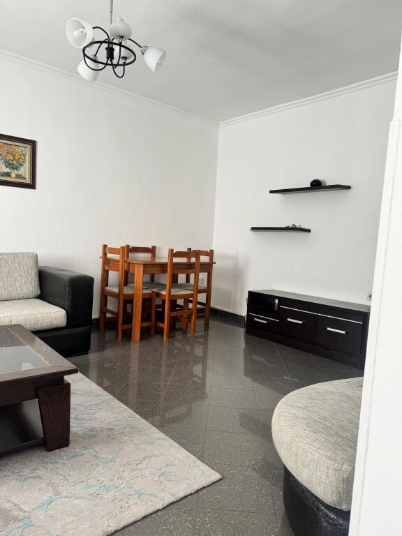 2+1 apartment for rent at Ish Tregu Elektrik