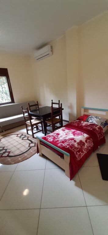🏢Ish Kinostudio, Rr. Aleksander Moisiu is for rent studio apartment 35m2, furnished.