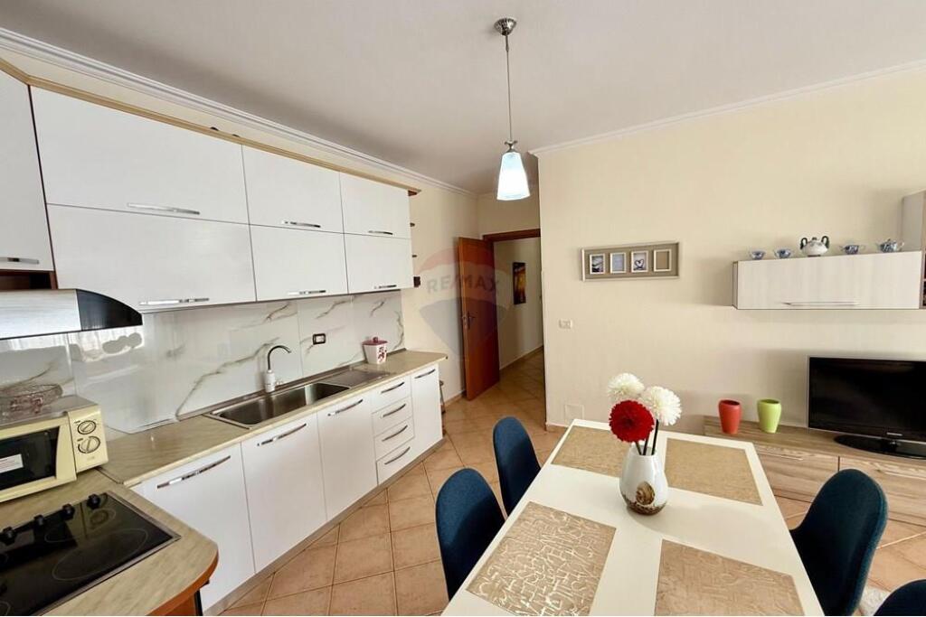 2+1+2 APARTMENT FOR RENT IN KINOSTUDIO
